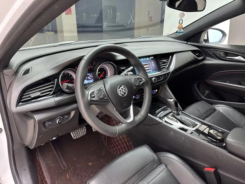 Buick Regal — миниатюра 11