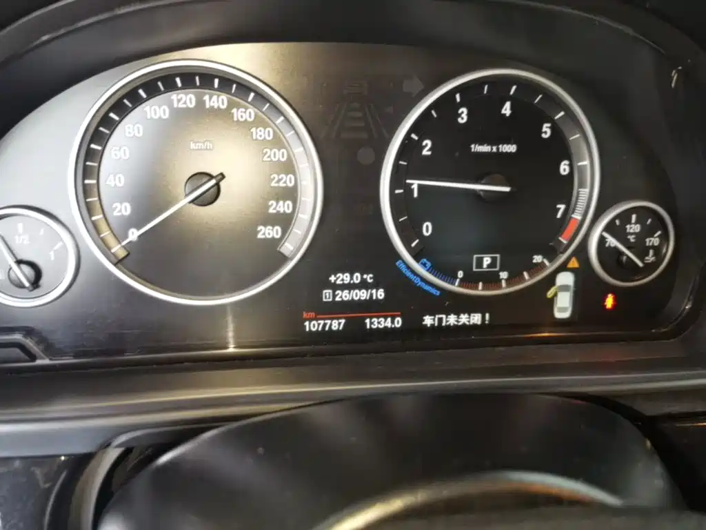 BMW 5 Series — миниатюра 12