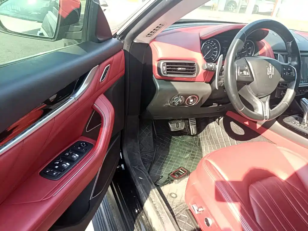 Maserati Levante — миниатюра 16