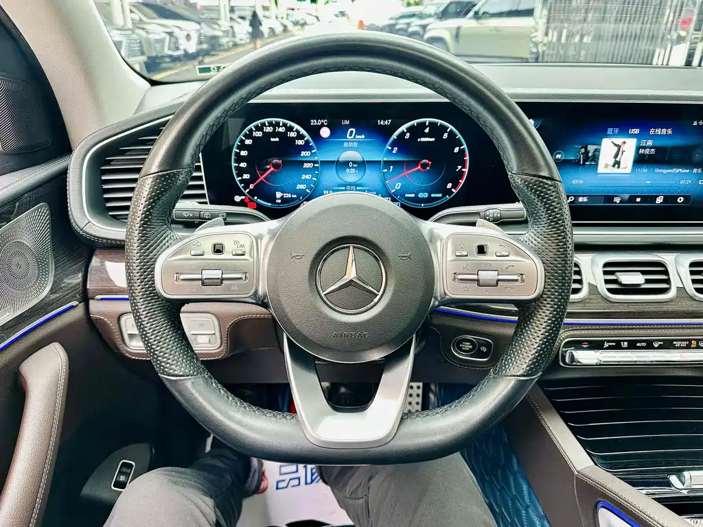 MERCEDES-BENZ GLS
