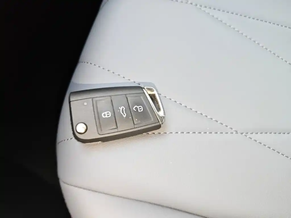 Volkswagen Lavida — миниатюра 9