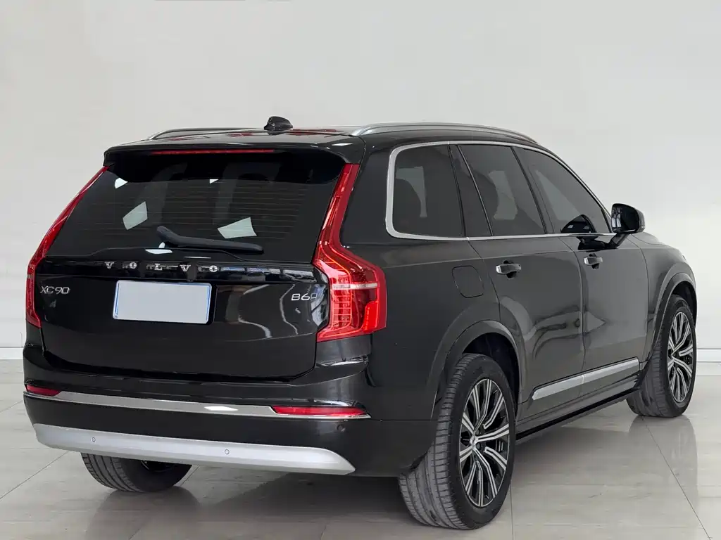 Volvo XC90 2022 B6 Luxury 7 мест
