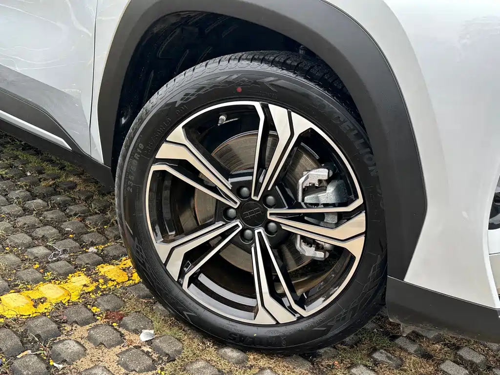 GEELY GALAXY GALAXY L7