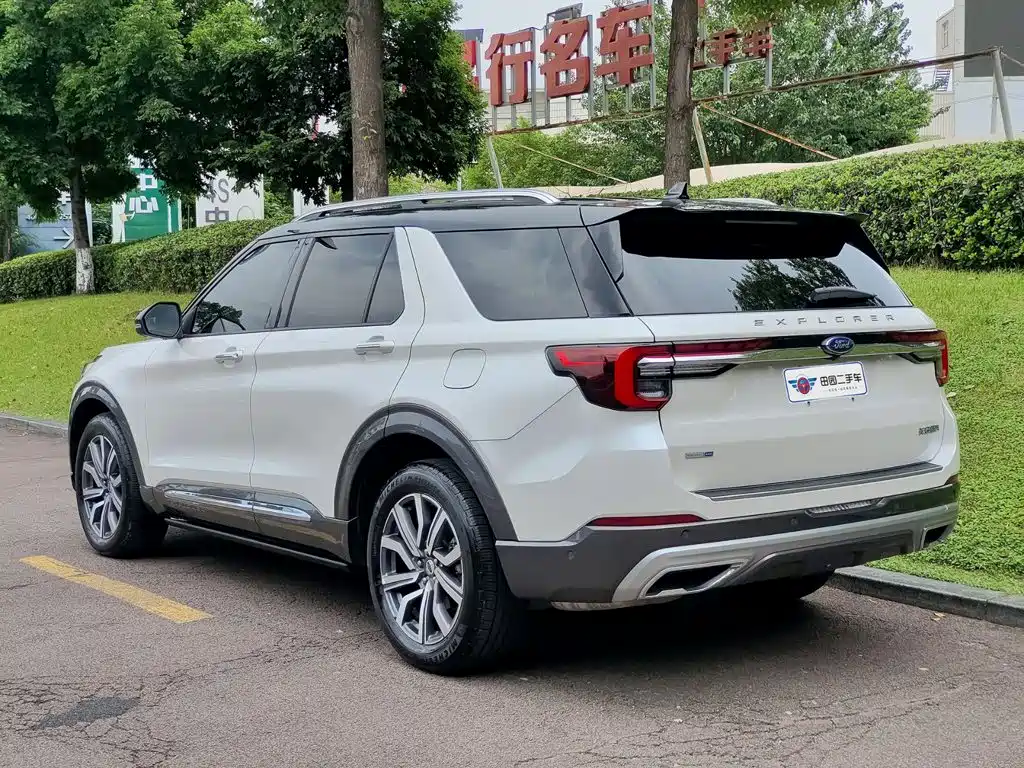 Ford Explorer — миниатюра 4