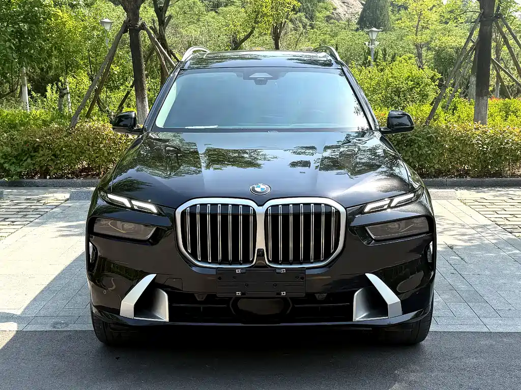BMW X7 2023 xDrive40i Lead Luxury