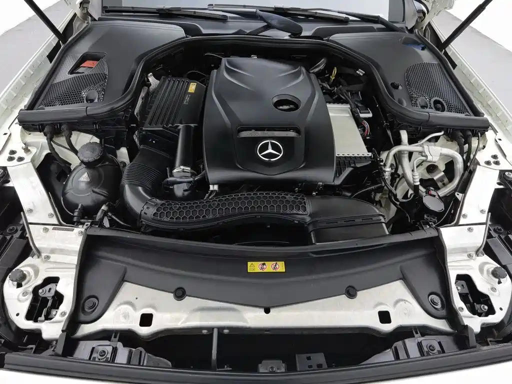 Mercedes-Benz E-Class — миниатюра 6