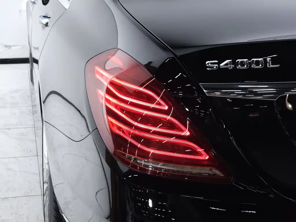 Mercedes-Benz S-Class — миниатюра 26