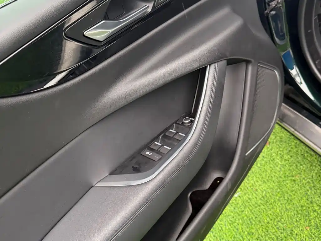 Jaguar XEL — миниатюра 10