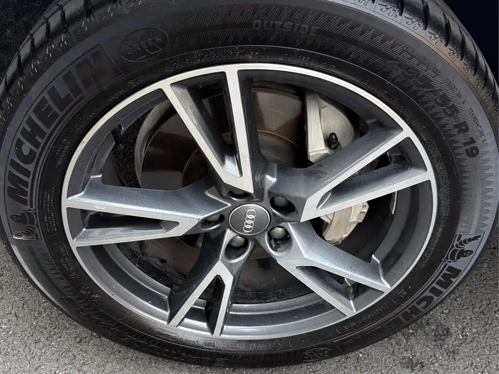 Audi Q5L — миниатюра 31