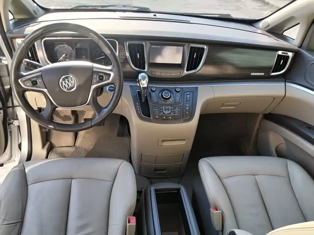 Buick GL8 — миниатюра 6