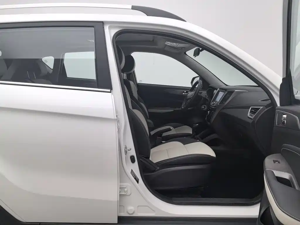 Changan CS35 — миниатюра 23