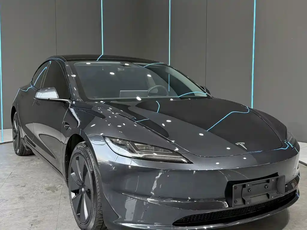 Tesla Model 3 — миниатюра 3
