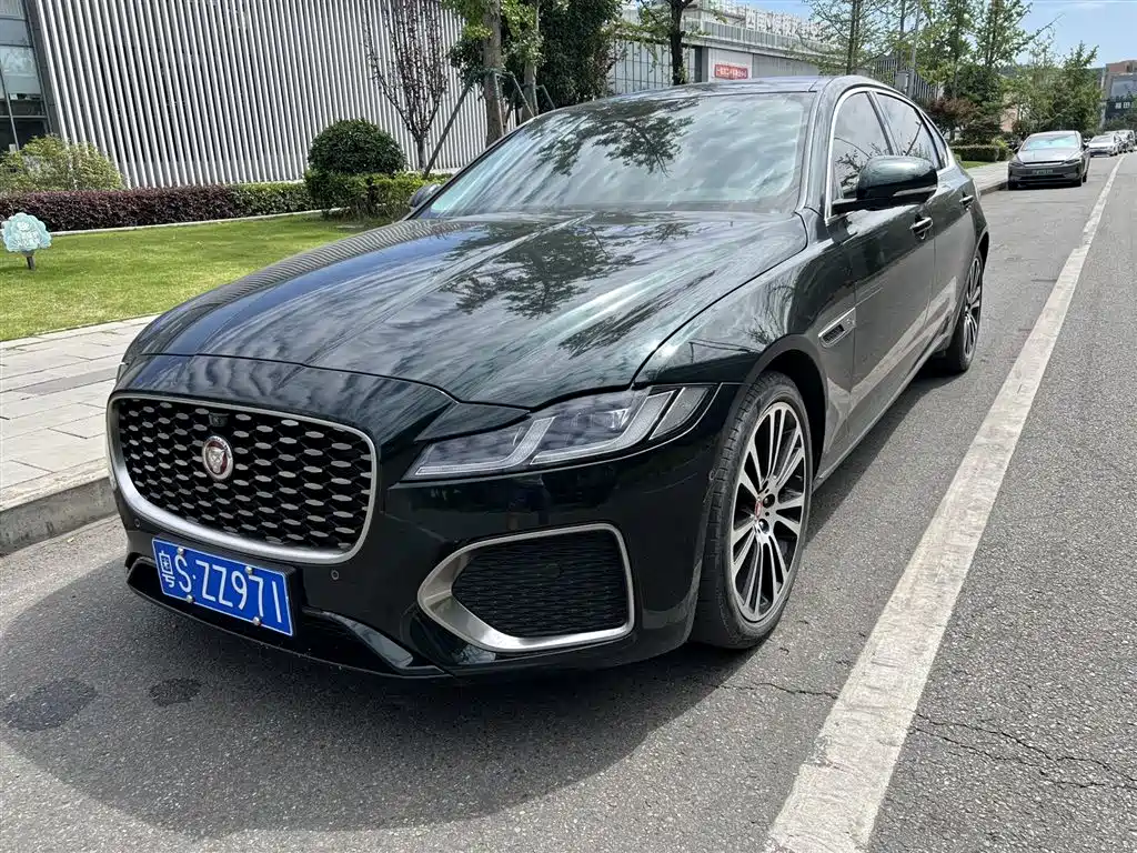 Купить Jaguar XFL