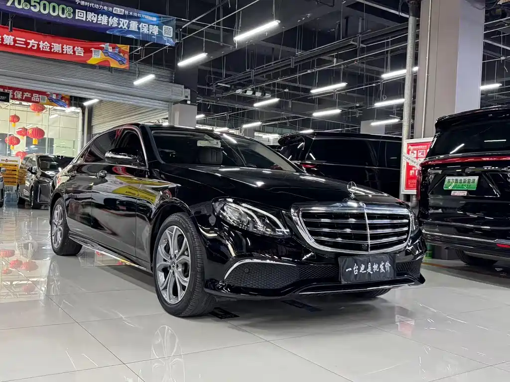Mercedes-Benz E-Class — миниатюра 3