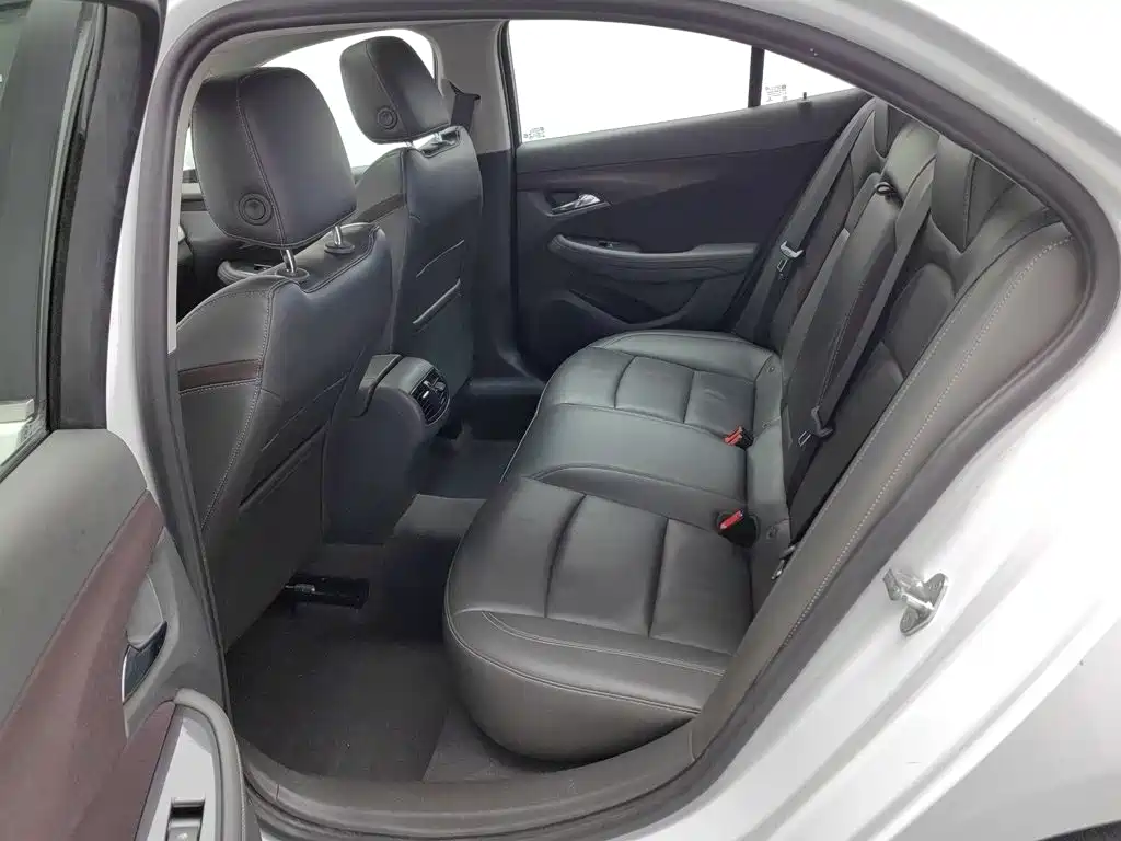Chevrolet Malibu — миниатюра 15