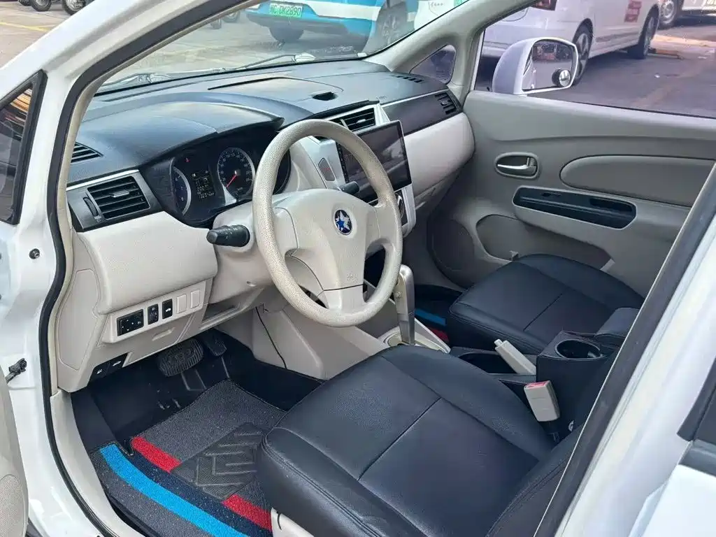 Venucia D50 — миниатюра 3