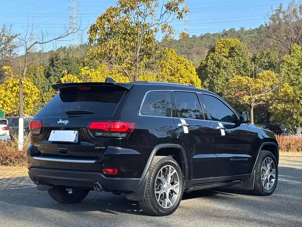 JEEP GRAND CHEROKEE