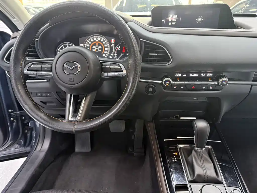 MAZDA CX 30