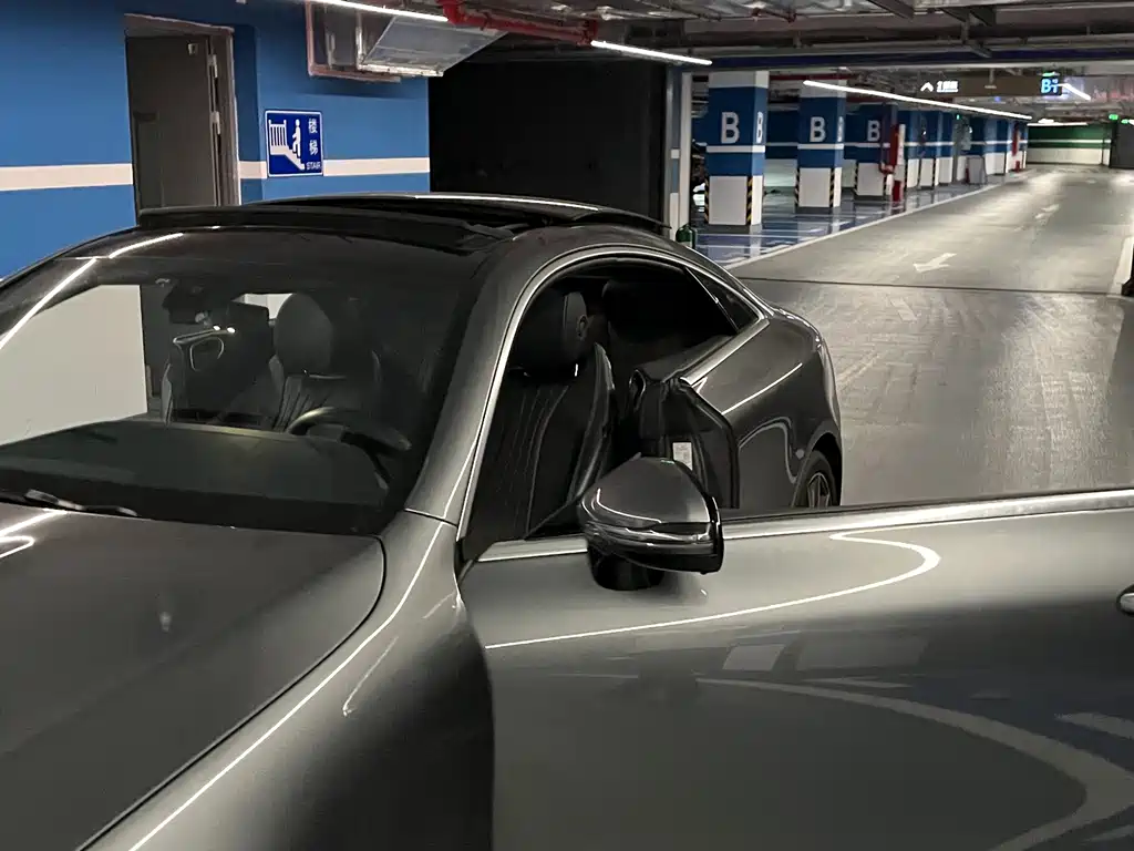 Mercedes-Benz E-Class (Import) — миниатюра 24