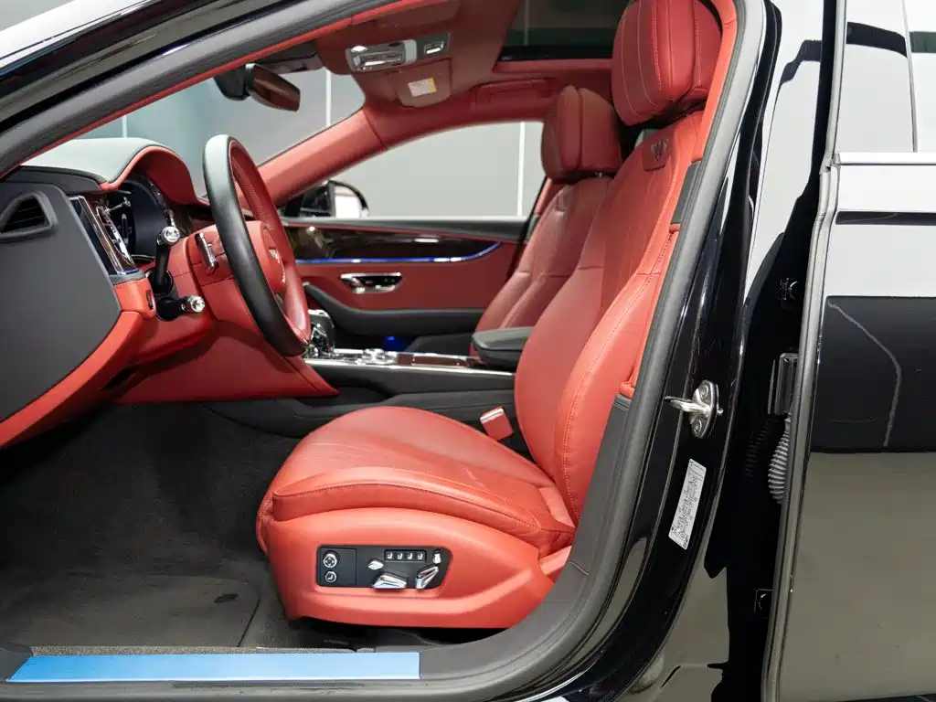 Bentley Flying Spur — миниатюра 9