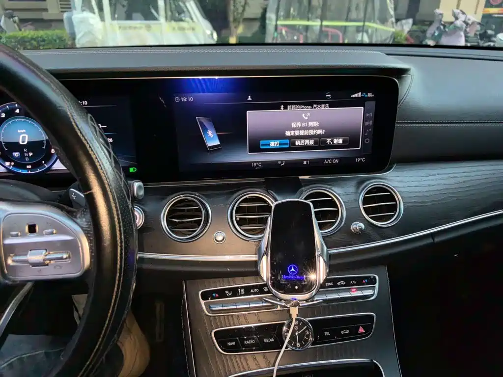 Mercedes-Benz E-Class — миниатюра 14