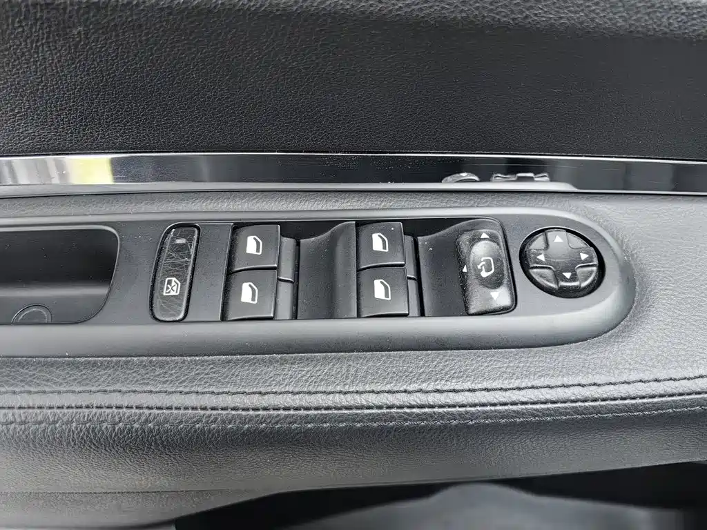 Peugeot 3008 — миниатюра 9