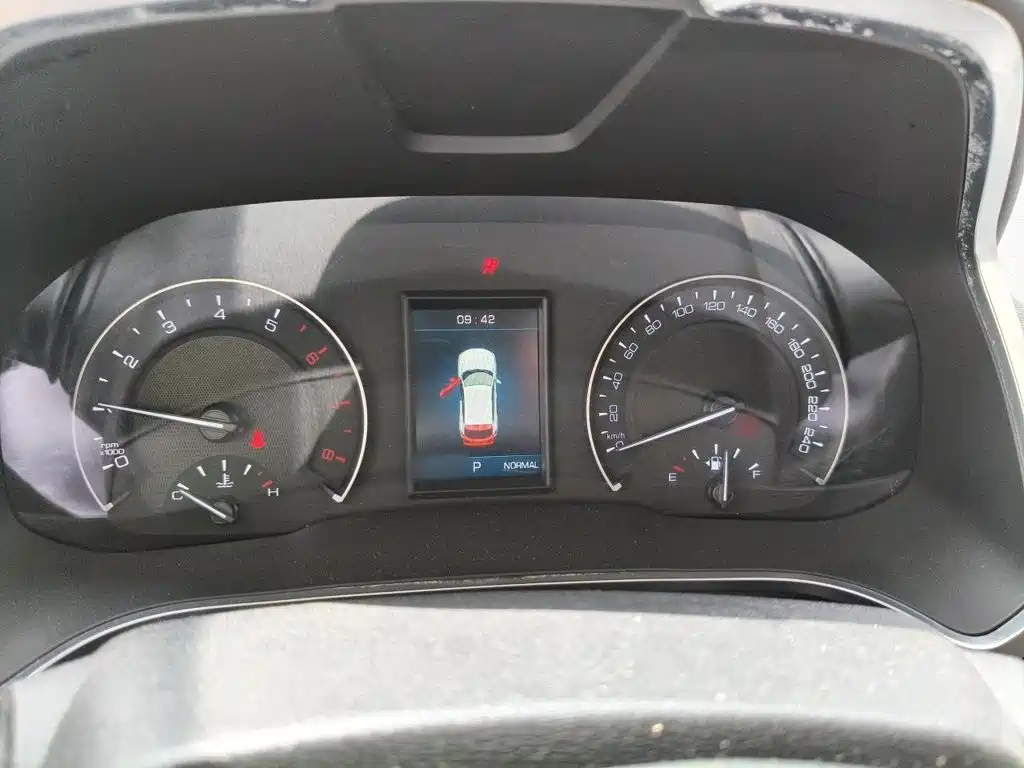 Wey Wey VV5 — миниатюра 4