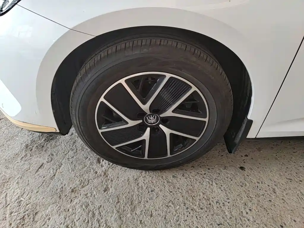 BYD Qin L — миниатюра 23