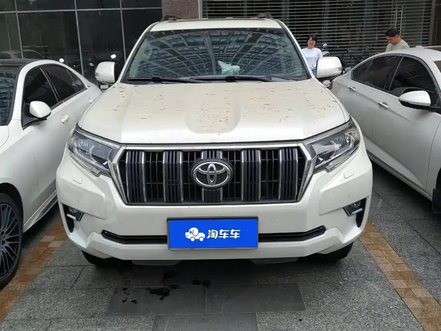 TOYOTA PRADO