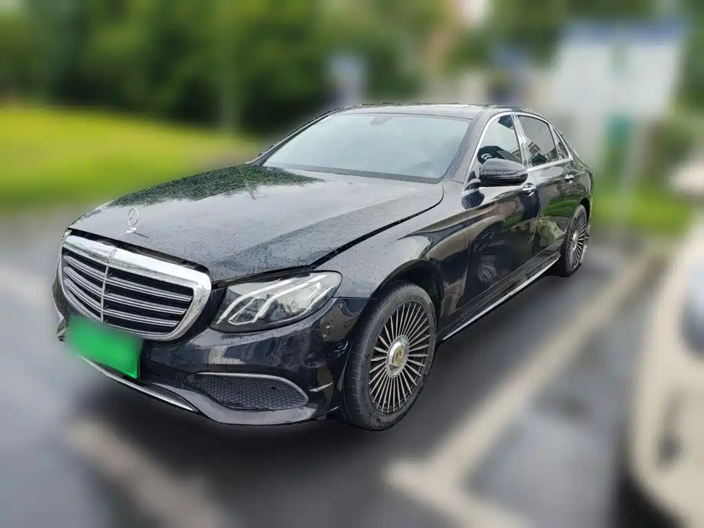 Mercedes-Benz E-Class — миниатюра 2