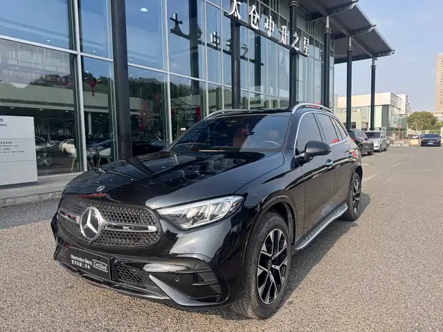 MERCEDES-BENZ GLC