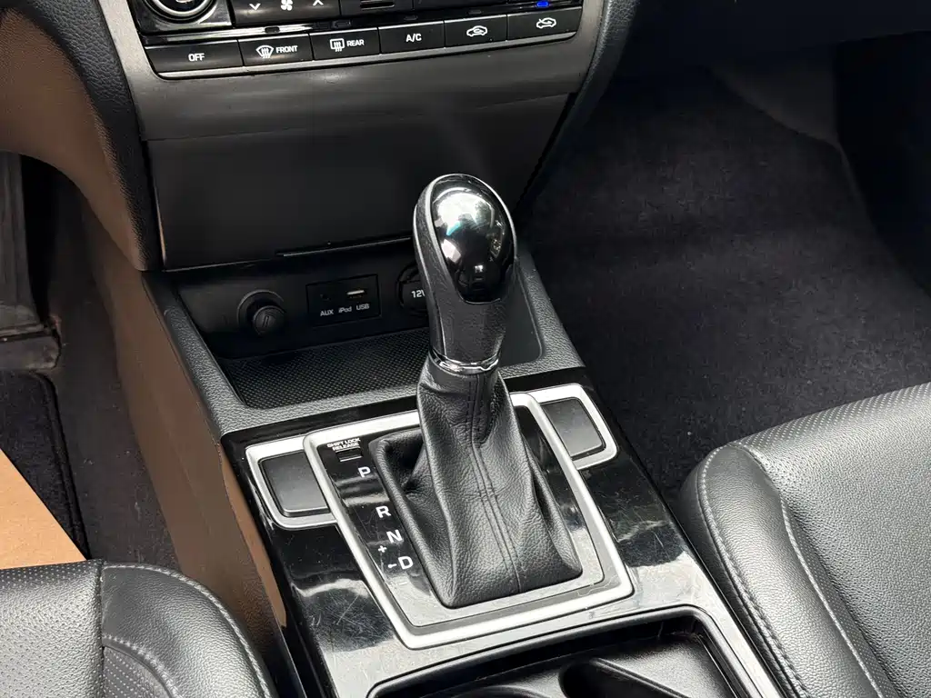 Hyundai Mistra 2014 1.8L AT GLS