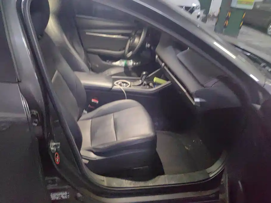 Mazda 3 Axela — миниатюра 8