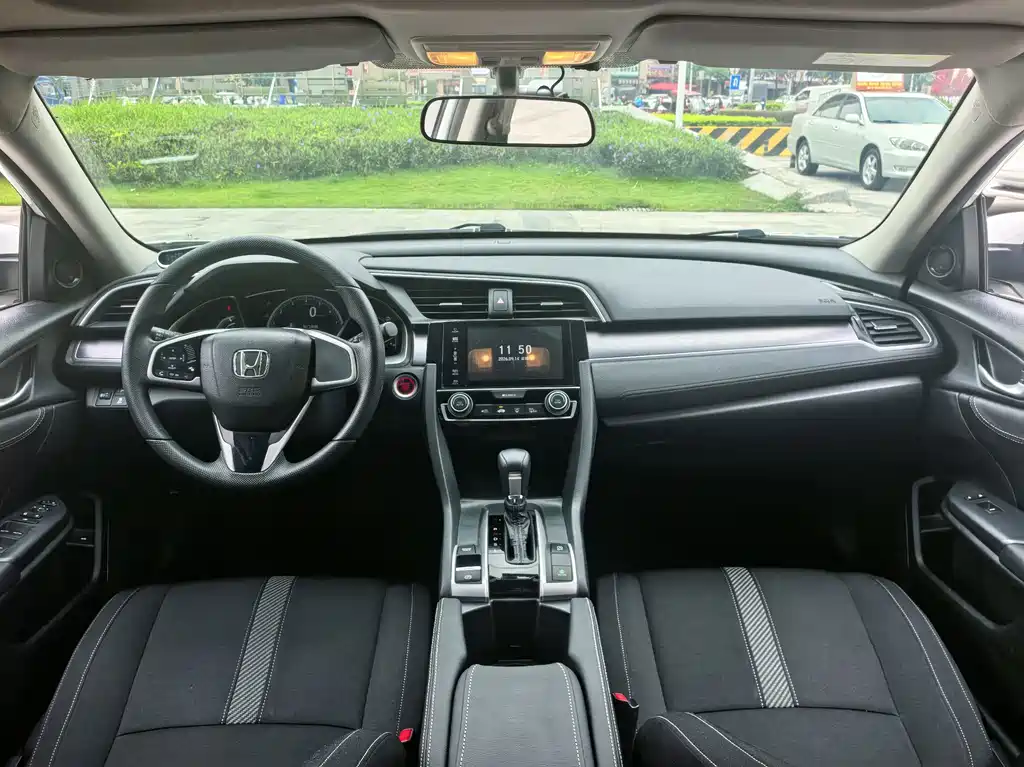 Honda Civic — миниатюра 7