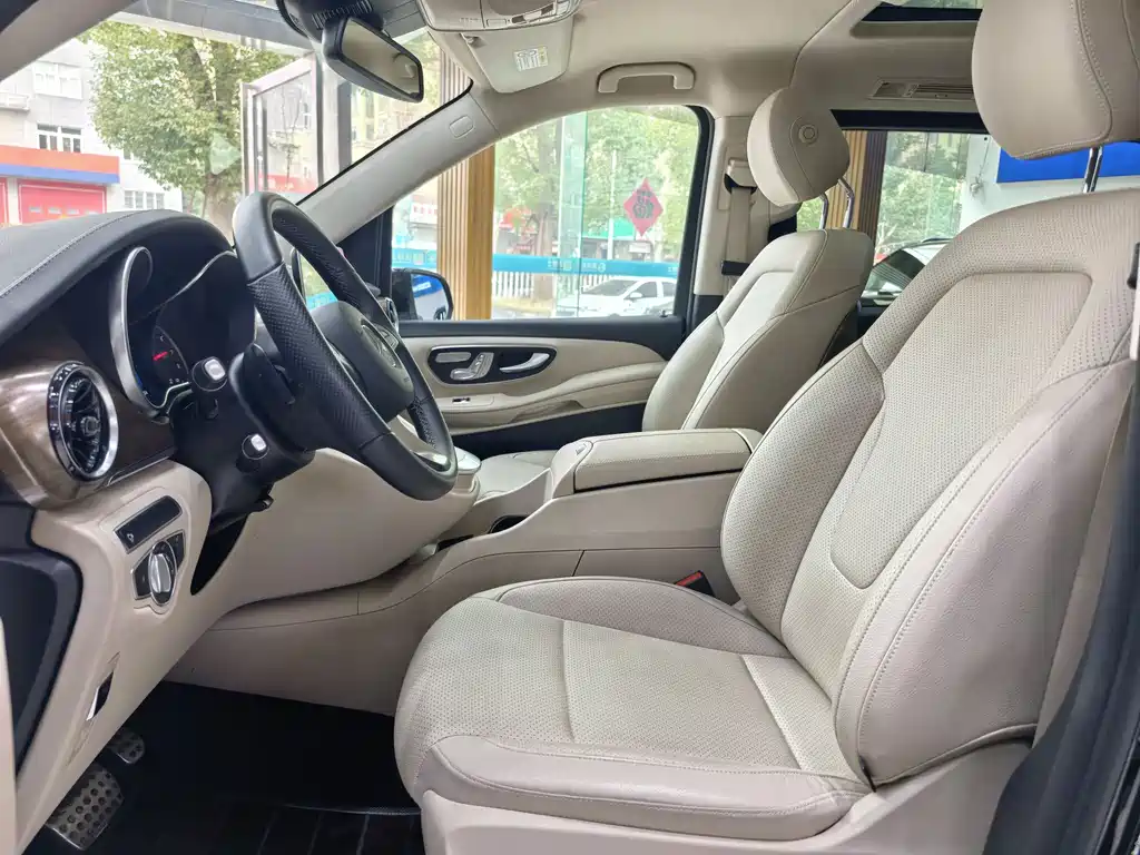 MERCEDES-BENZ V CLASS