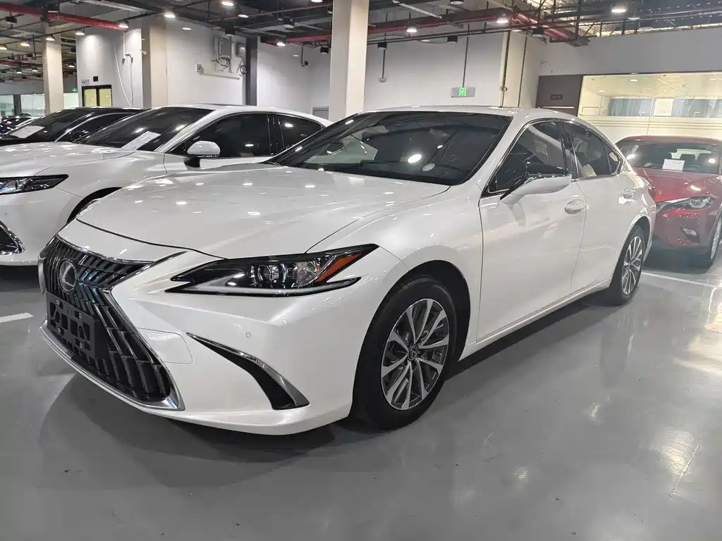 Lexus ES 2023 200 Excellence Edition
