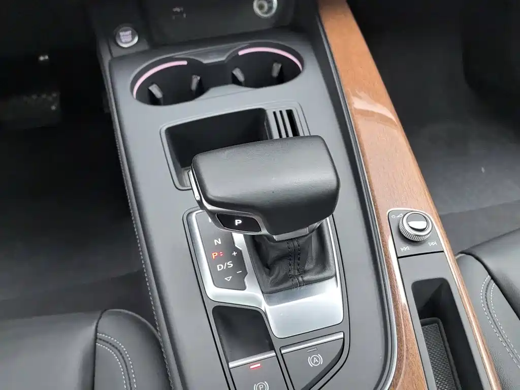 Audi A4L — миниатюра 13