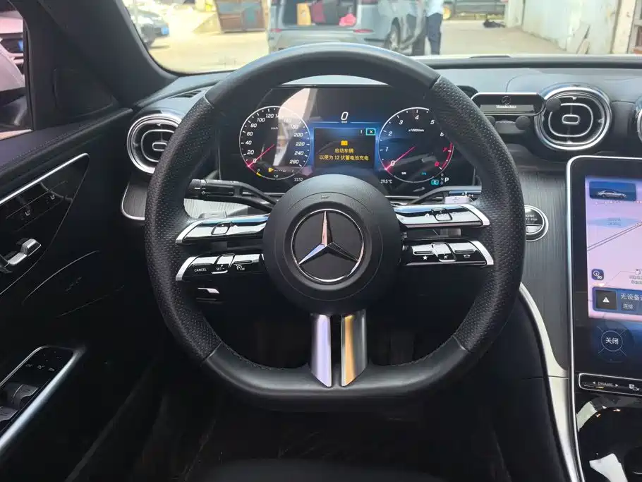Mercedes-Benz C-Class — миниатюра 15