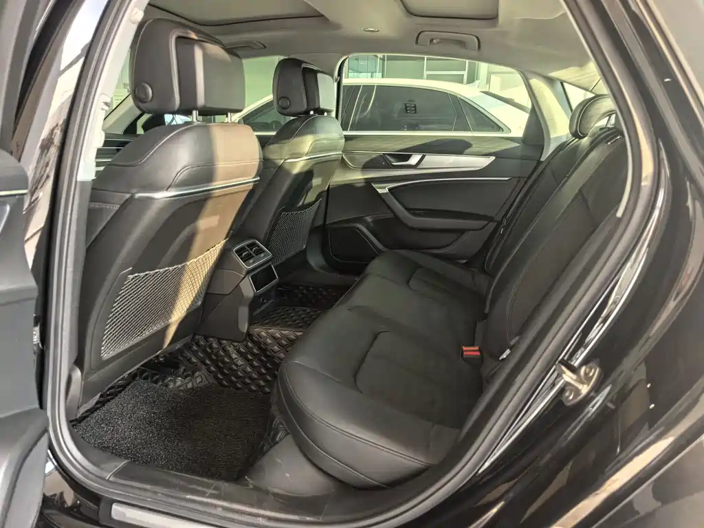 Audi A6L — миниатюра 6