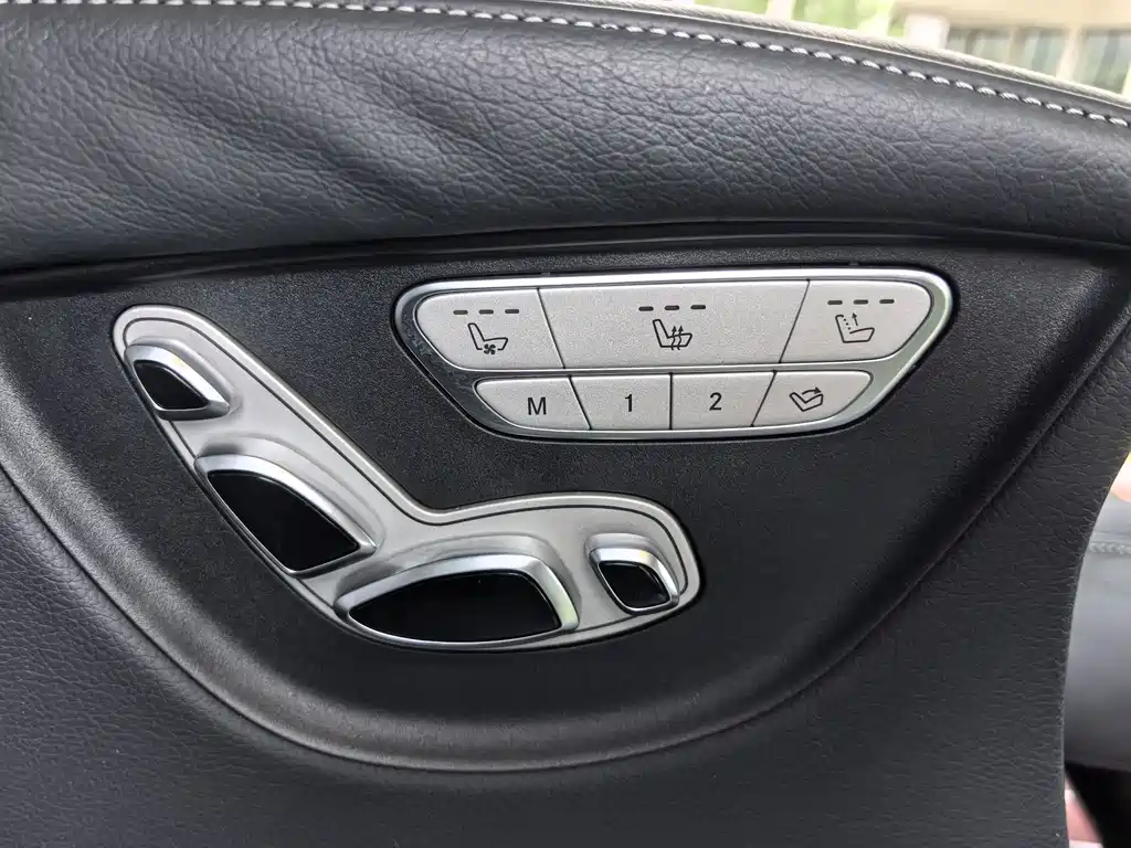 Mercedes-Benz V-Class — миниатюра 24