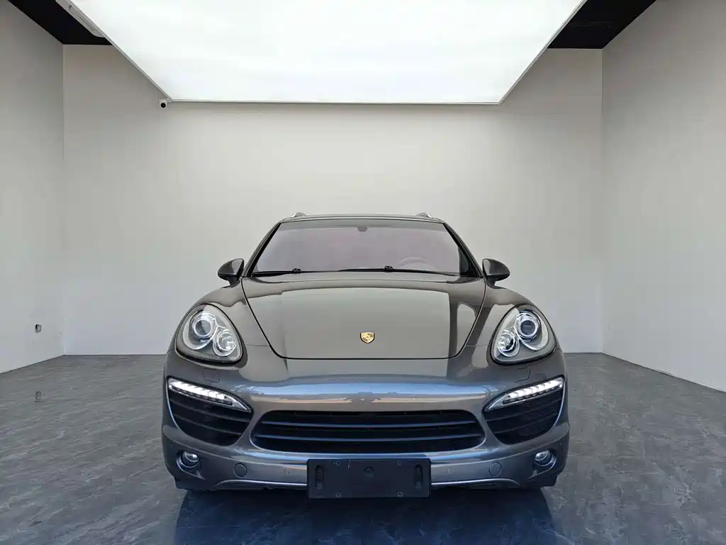 Porsche Cayenne — миниатюра 2