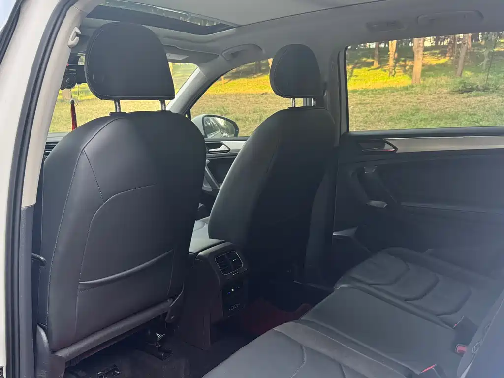 Volkswagen Tiguan L — миниатюра 7