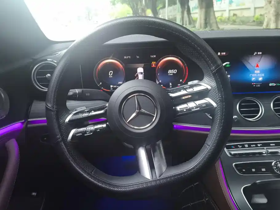 Mercedes-Benz E-Class — миниатюра 15