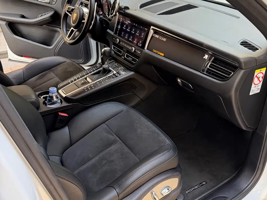 Porsche Macan — миниатюра 12