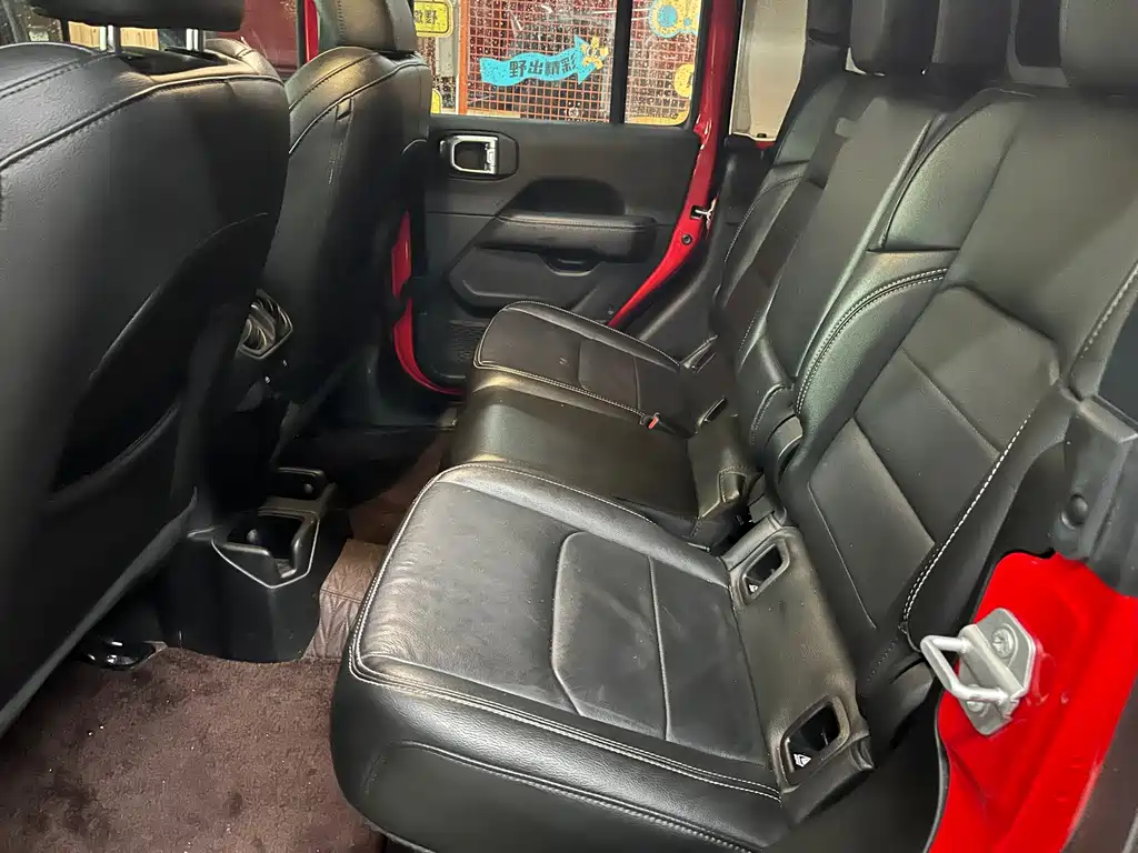 Jeep Gladiator — миниатюра 9