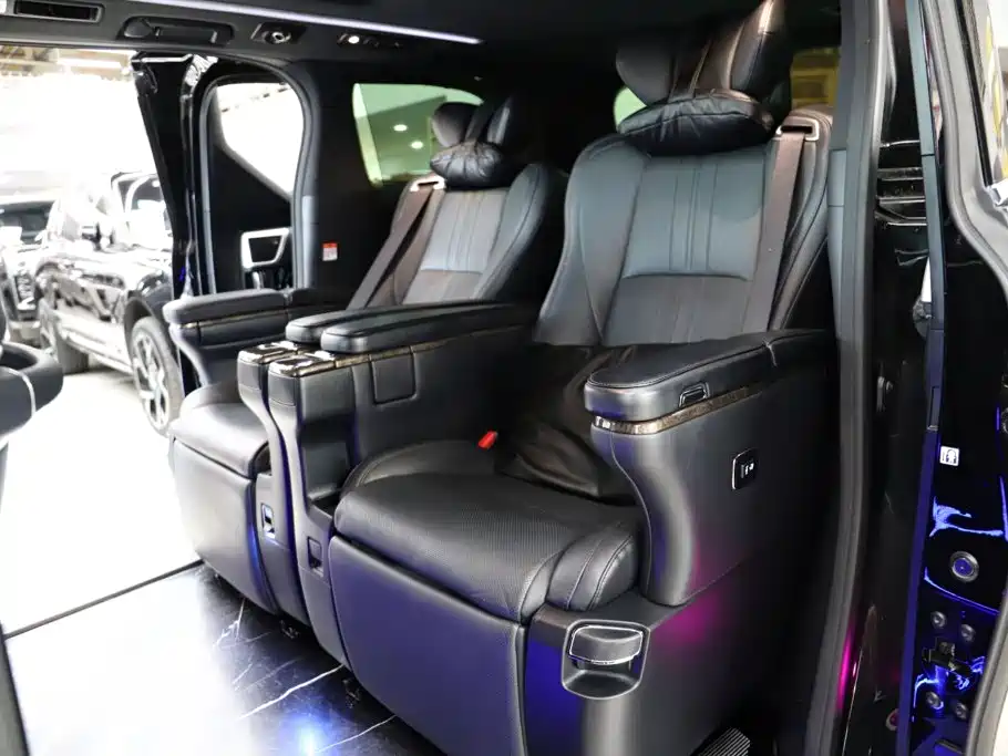 Toyota Vellfire — миниатюра 7