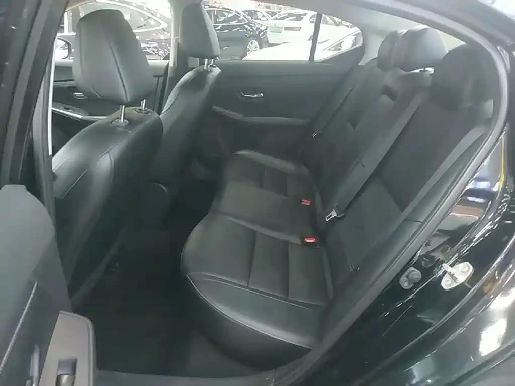 Nissan Sylphy — миниатюра 17