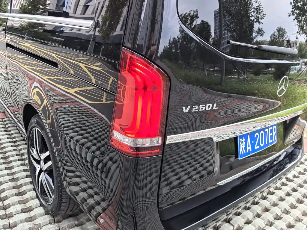 Mercedes-Benz V-Class — миниатюра 31