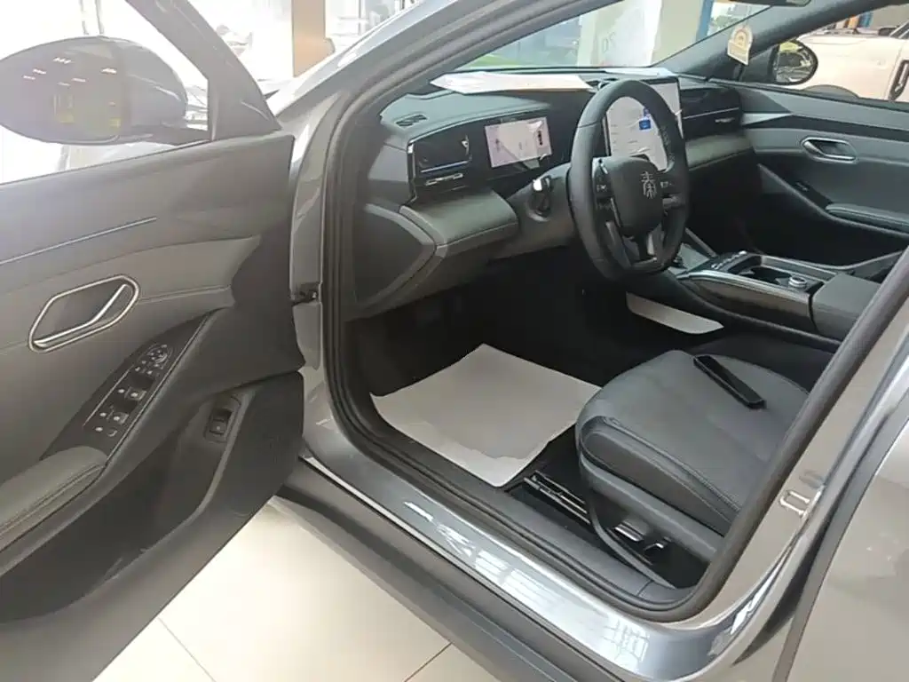 BYD Qin L — миниатюра 16