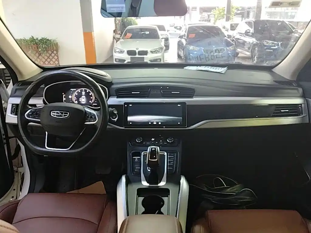 Geely Boyue — миниатюра 10